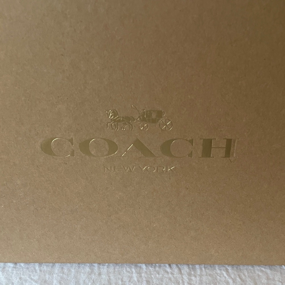 Coach: EMPTY Tan Gift Box - Picture 2 of 10